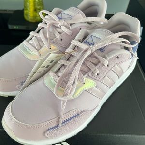 Adidas RetroRun Orbit Violet Sneaker